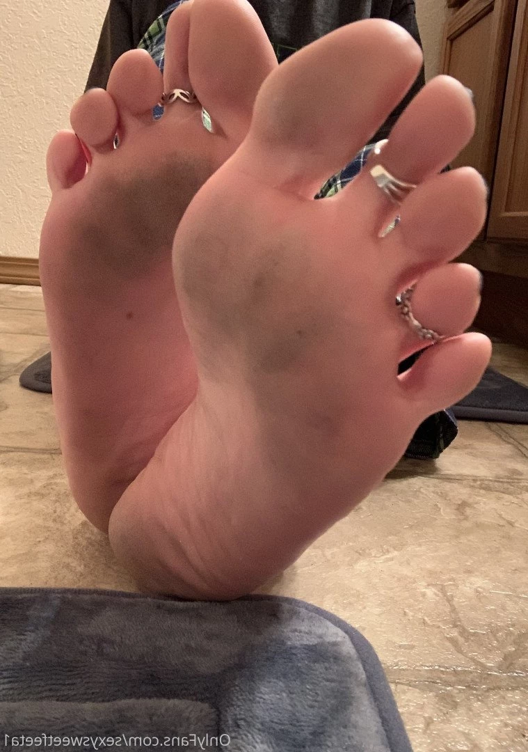 sexysweetfeetana [ sexysweetfeeta1 ] Onlyfans leaked photo 2728537 on Hotleaks.tv