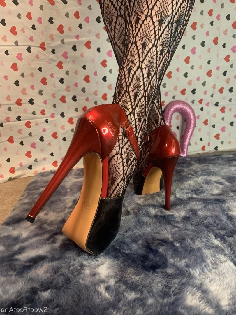 sexysweetfeetana [ sexysweetfeeta1 ] Onlyfans leaked photo 2728633 on Hotleaks.tv