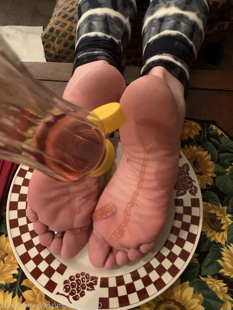sexysweetfeetana [ sexysweetfeeta1 ] Onlyfans leaked photo 2728676 on Hotleaks.tv