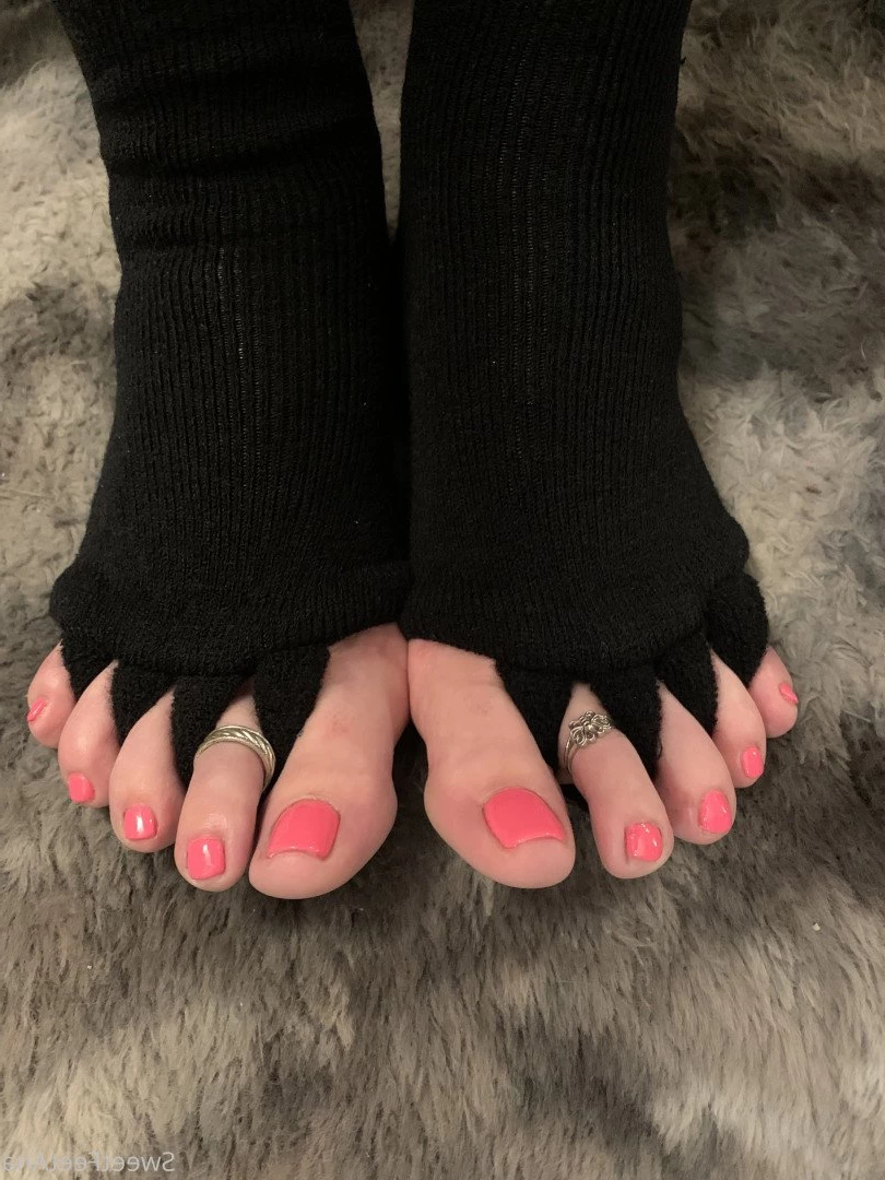 sexysweetfeetana [ sexysweetfeeta1 ] Onlyfans leaked photo 2728697 on Hotleaks.tv