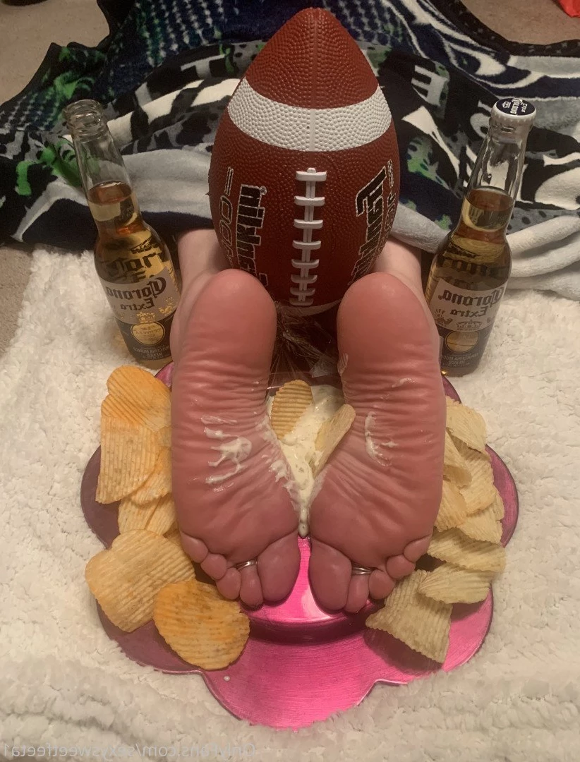 sexysweetfeetana [ sexysweetfeeta1 ] Onlyfans leaked photo 2729120 on Hotleaks.tv