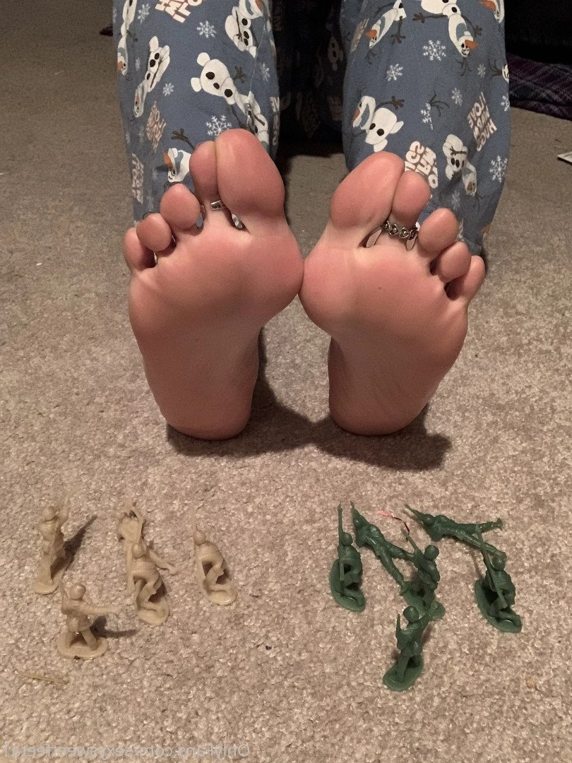 sexysweetfeetana [ sexysweetfeeta1 ] Onlyfans leaked photo 2729237 on Hotleaks.tv