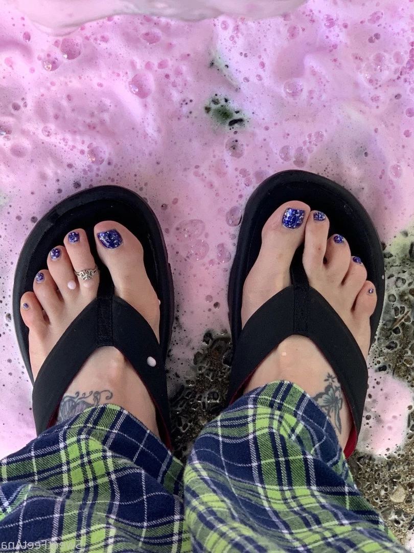 sexysweetfeetana [ sexysweetfeeta1 ] Onlyfans leaked photo 2729375 on Hotleaks.tv