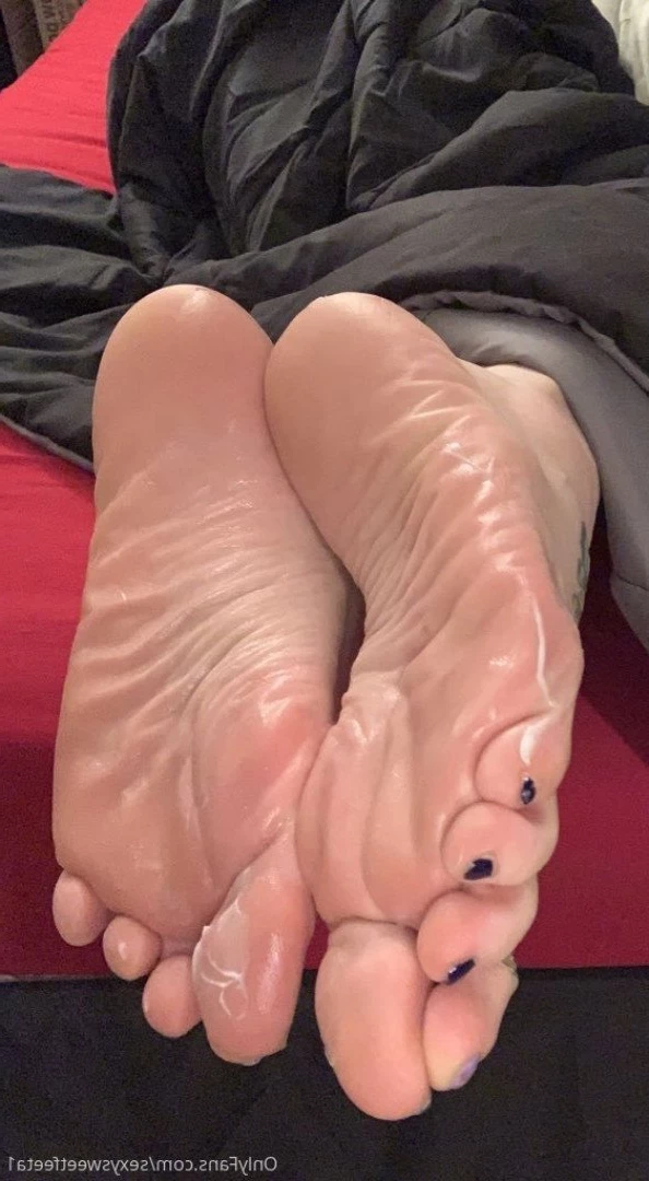 sexysweetfeetana [ sexysweetfeeta1 ] Onlyfans leaked photo 2729390 on Hotleaks.tv