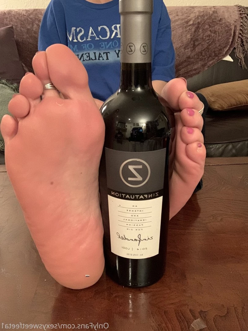 sexysweetfeetana [ sexysweetfeeta1 ] Onlyfans leaked photo 2730120 on Hotleaks.tv
