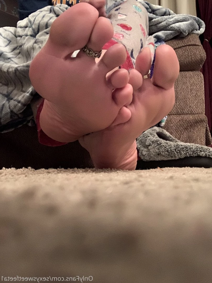 sexysweetfeetana [ sexysweetfeeta1 ] Onlyfans leaked photo 2730452 on Hotleaks.tv