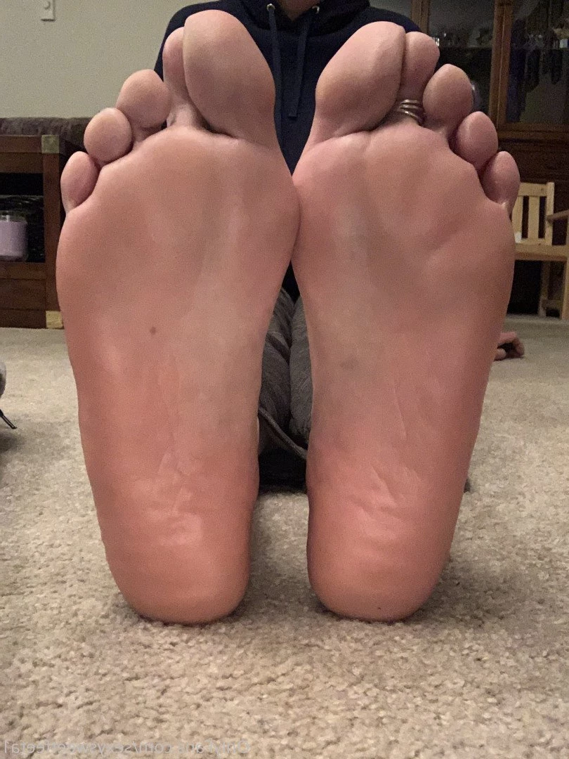 sexysweetfeetana [ sexysweetfeeta1 ] Onlyfans leaked photo 2730489 on Hotleaks.tv