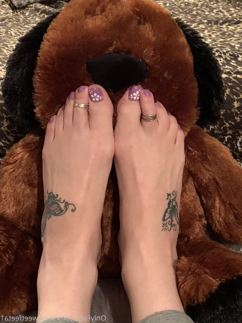sexysweetfeetana [ sexysweetfeeta1 ] Onlyfans leaked photo 2730516 on Hotleaks.tv