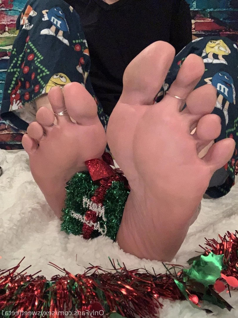 sexysweetfeetana [ sexysweetfeeta1 ] Onlyfans leaked photo 2730611 on Hotleaks.tv