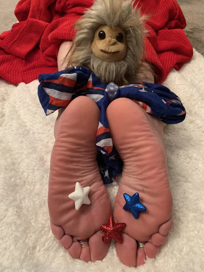 sexysweetfeetana [ sexysweetfeeta1 ] Onlyfans leaked photo 2730770 on Hotleaks.tv