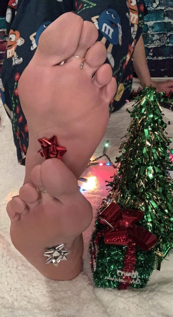 sexysweetfeetana [ sexysweetfeeta1 ] Onlyfans leaked photo 2730837 on Hotleaks.tv