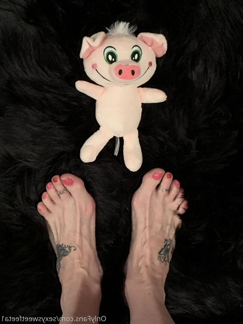 sexysweetfeetana [ sexysweetfeeta1 ] Onlyfans leaked photo 2730920 on Hotleaks.tv
