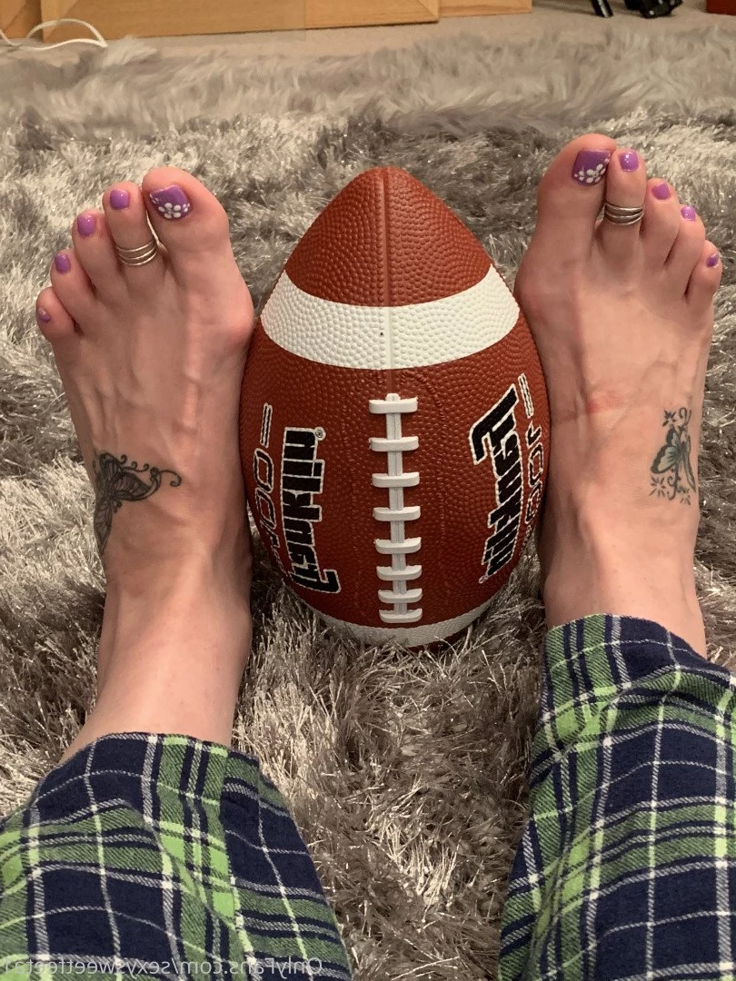 sexysweetfeetana [ sexysweetfeeta1 ] Onlyfans leaked photo 2730980 on Hotleaks.tv