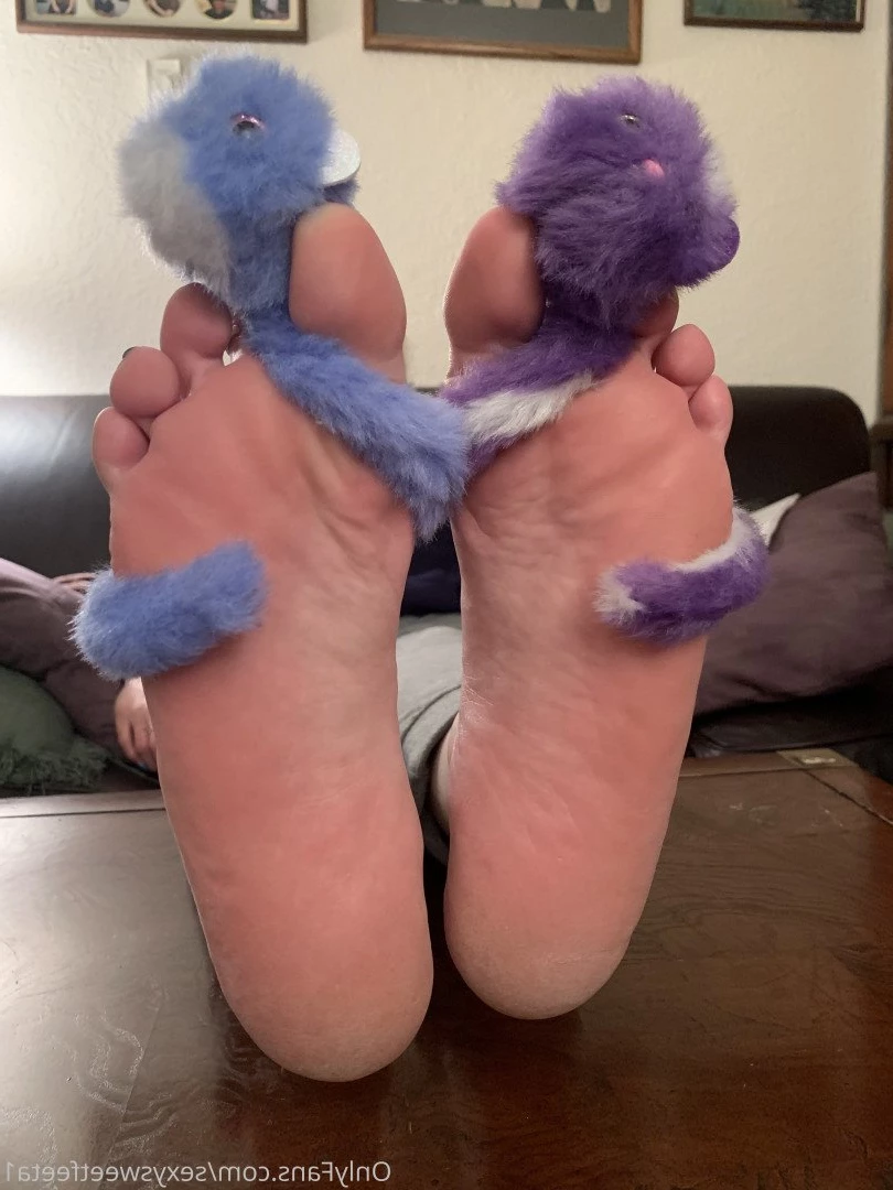 sexysweetfeetana [ sexysweetfeeta1 ] Onlyfans leaked photo 2731038 on Hotleaks.tv