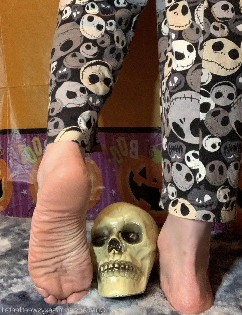 sexysweetfeetana [ sexysweetfeeta1 ] Onlyfans leaked photo 2731289 on Hotleaks.tv