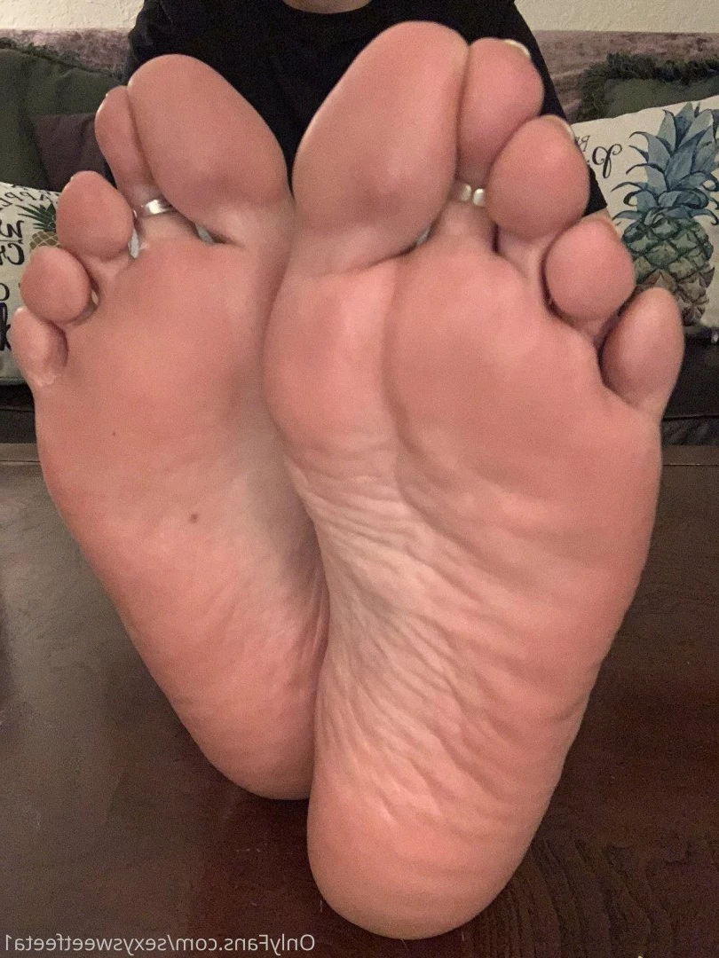sexysweetfeetana [ sexysweetfeeta1 ] Onlyfans leaked photo 2731334 on Hotleaks.tv