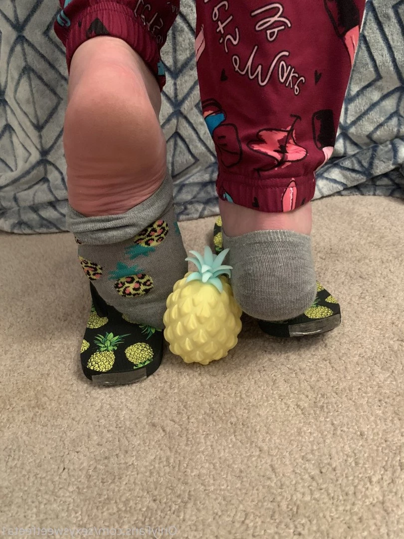sexysweetfeetana [ sexysweetfeeta1 ] Onlyfans leaked photo 2731393 on Hotleaks.tv