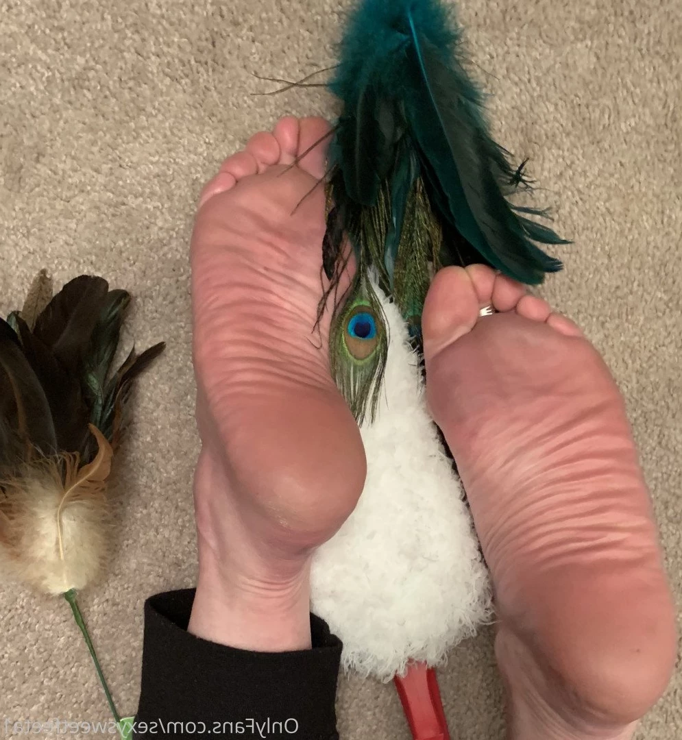 sexysweetfeetana [ sexysweetfeeta1 ] Onlyfans leaked photo 2731483 on Hotleaks.tv