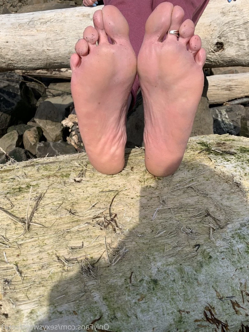 sexysweetfeetana [ sexysweetfeeta1 ] Onlyfans leaked photo 2731882 on Hotleaks.tv