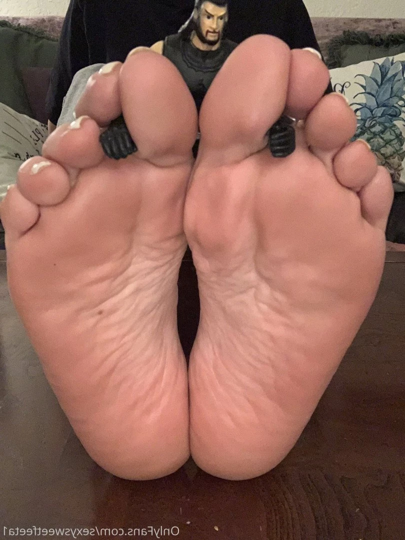 sexysweetfeetana [ sexysweetfeeta1 ] Onlyfans leaked photo 2731978 on Hotleaks.tv