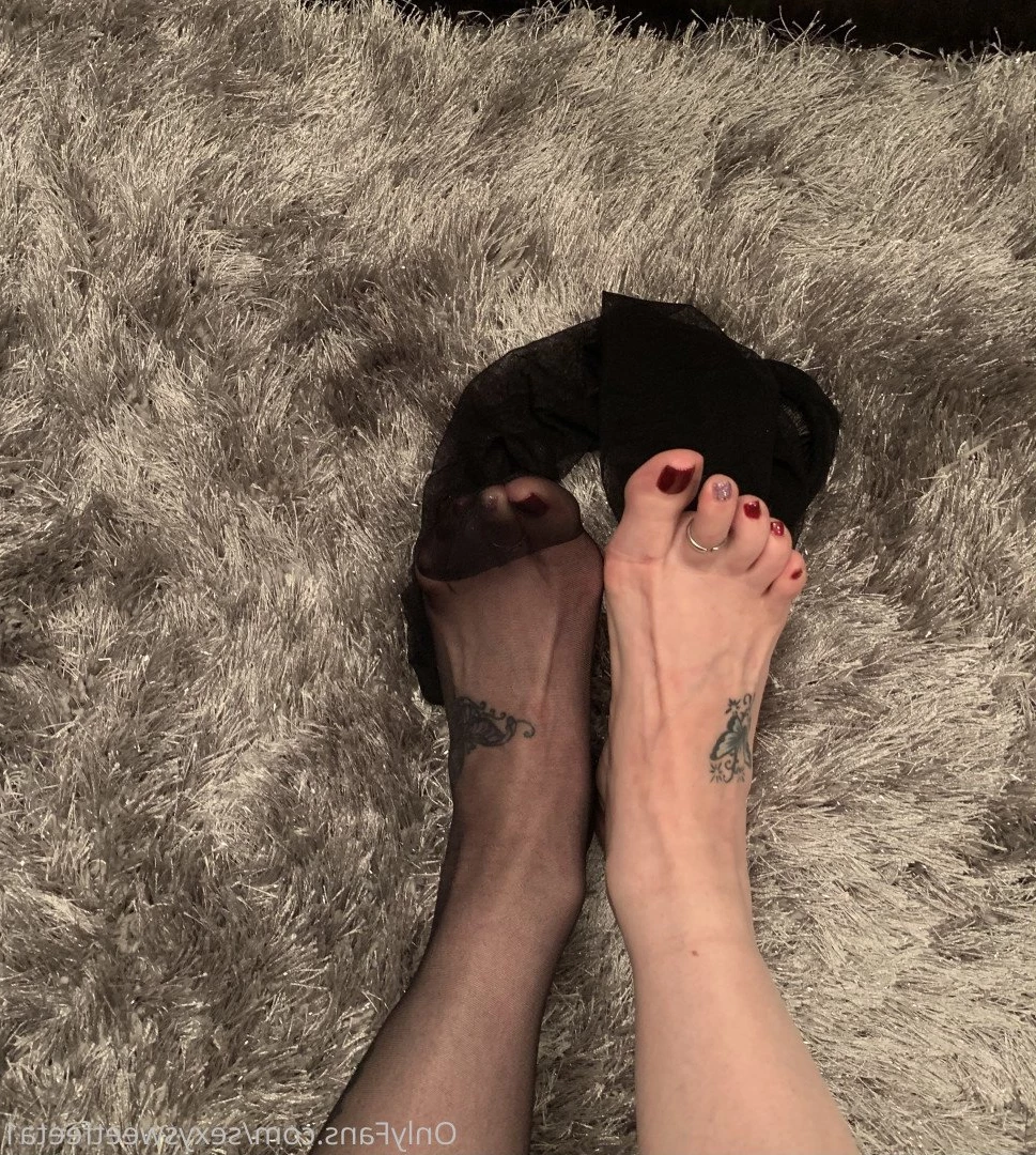 sexysweetfeetana [ sexysweetfeeta1 ] Onlyfans leaked photo 2732157 on Hotleaks.tv
