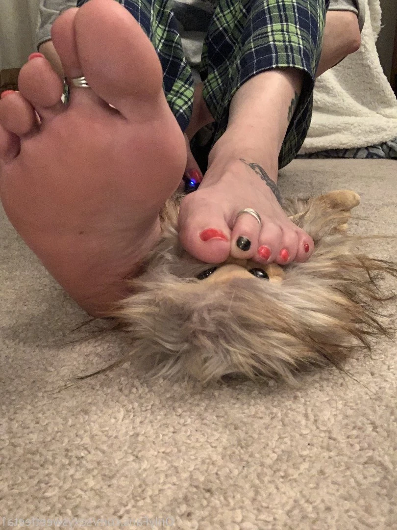 sexysweetfeetana [ sexysweetfeeta1 ] Onlyfans leaked photo 2732370 on Hotleaks.tv