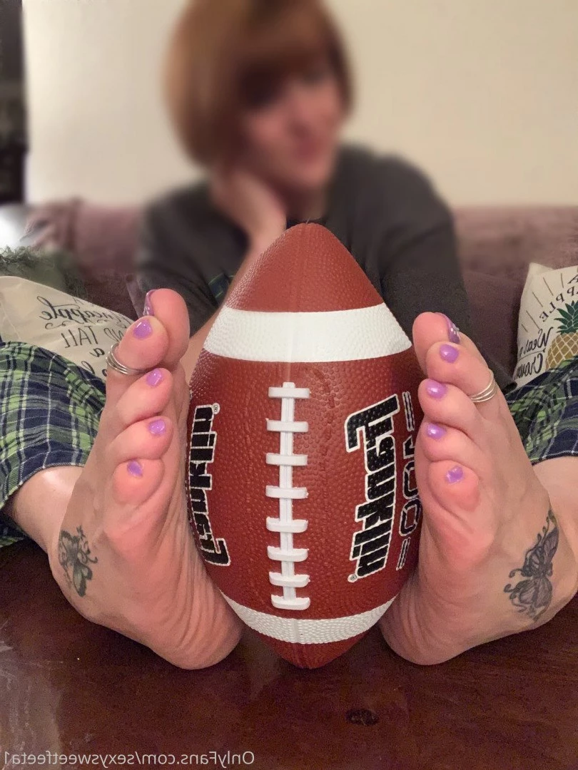 sexysweetfeetana [ sexysweetfeeta1 ] Onlyfans leaked photo 2732414 on Hotleaks.tv