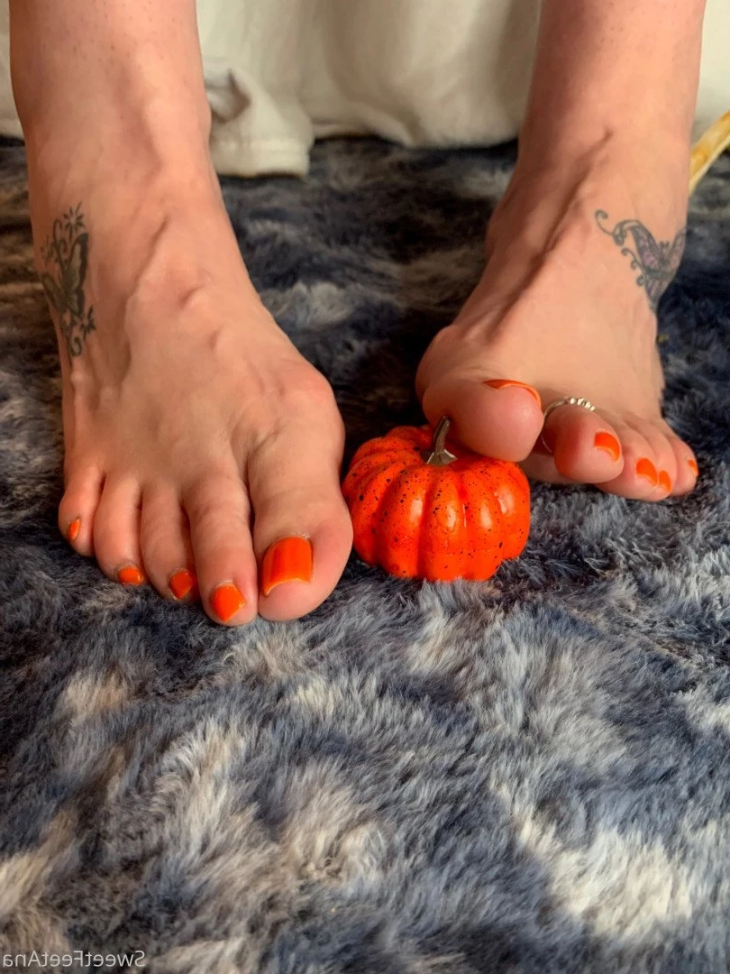 sexysweetfeetana [ sexysweetfeeta1 ] Onlyfans leaked photo 2732536 on Hotleaks.tv