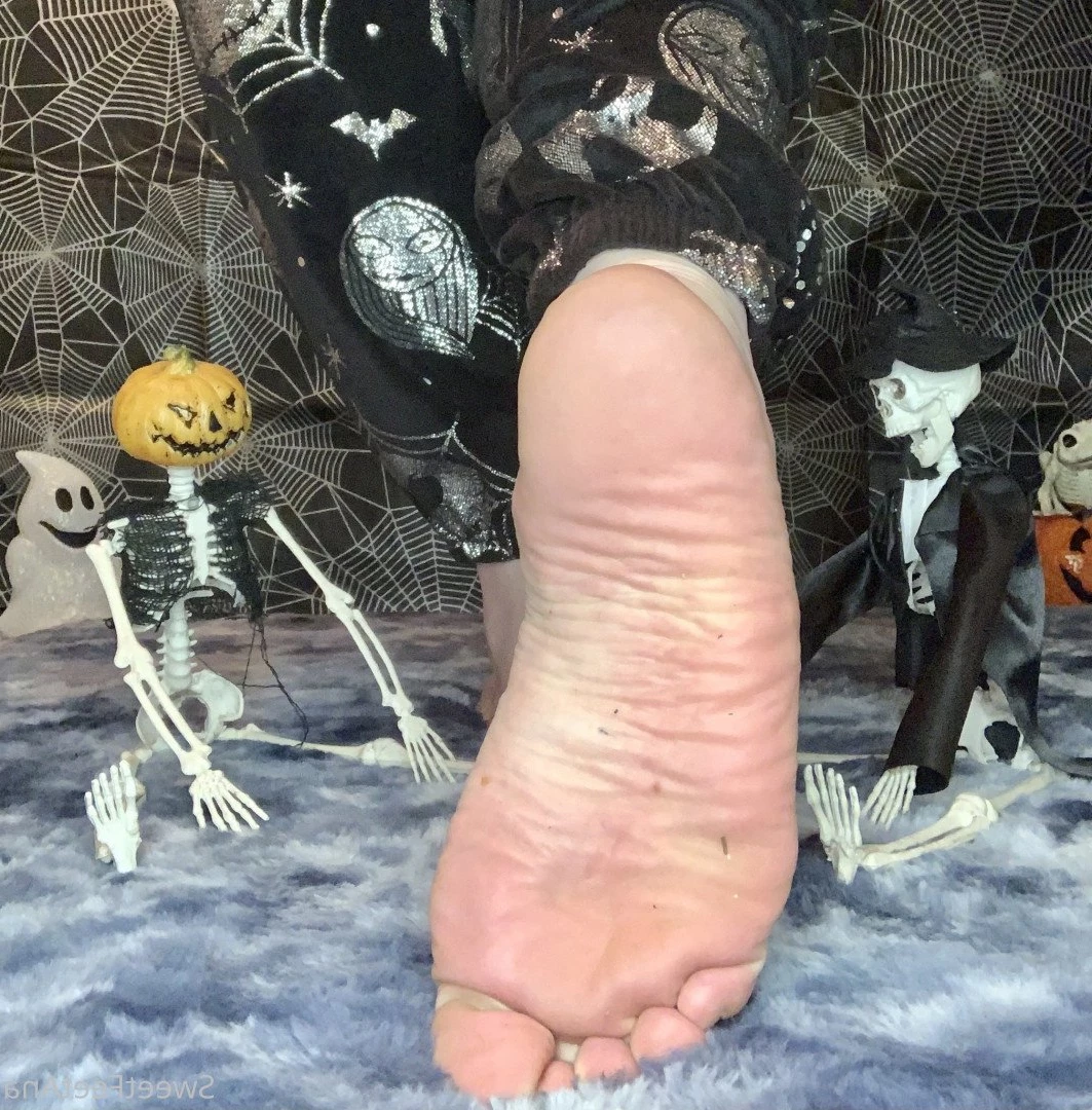 sexysweetfeetana [ sexysweetfeeta1 ] Onlyfans leaked photo 2733003 on Hotleaks.tv