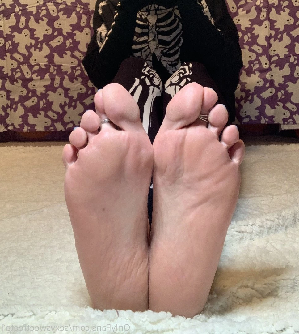 sexysweetfeetana [ sexysweetfeeta1 ] Onlyfans leaked photo 2733116 on Hotleaks.tv