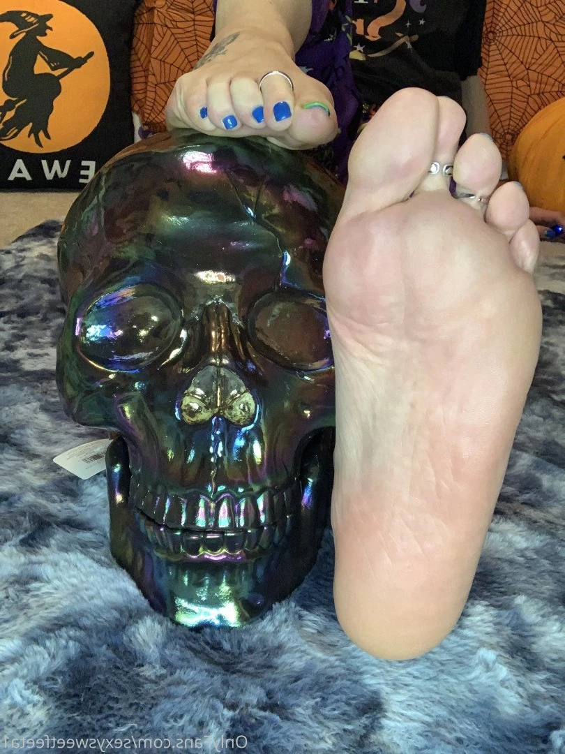 sexysweetfeetana [ sexysweetfeeta1 ] Onlyfans leaked photo 2733624 on Hotleaks.tv