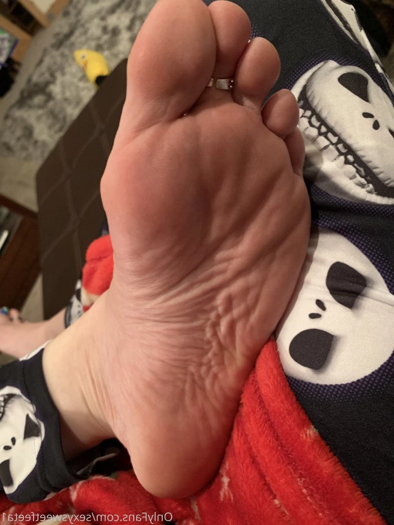 sexysweetfeetana [ sexysweetfeeta1 ] Onlyfans leaked photo 2733912 on Hotleaks.tv