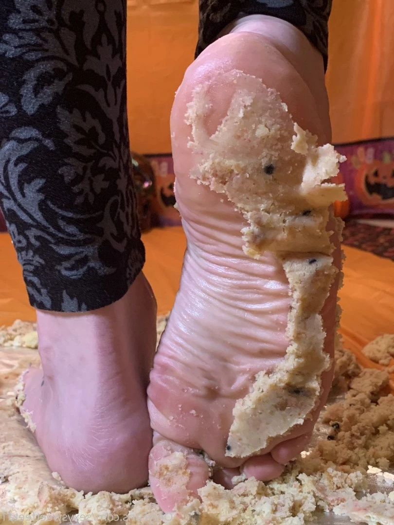sexysweetfeetana [ sexysweetfeeta1 ] Onlyfans leaked photo 2734096 on Hotleaks.tv