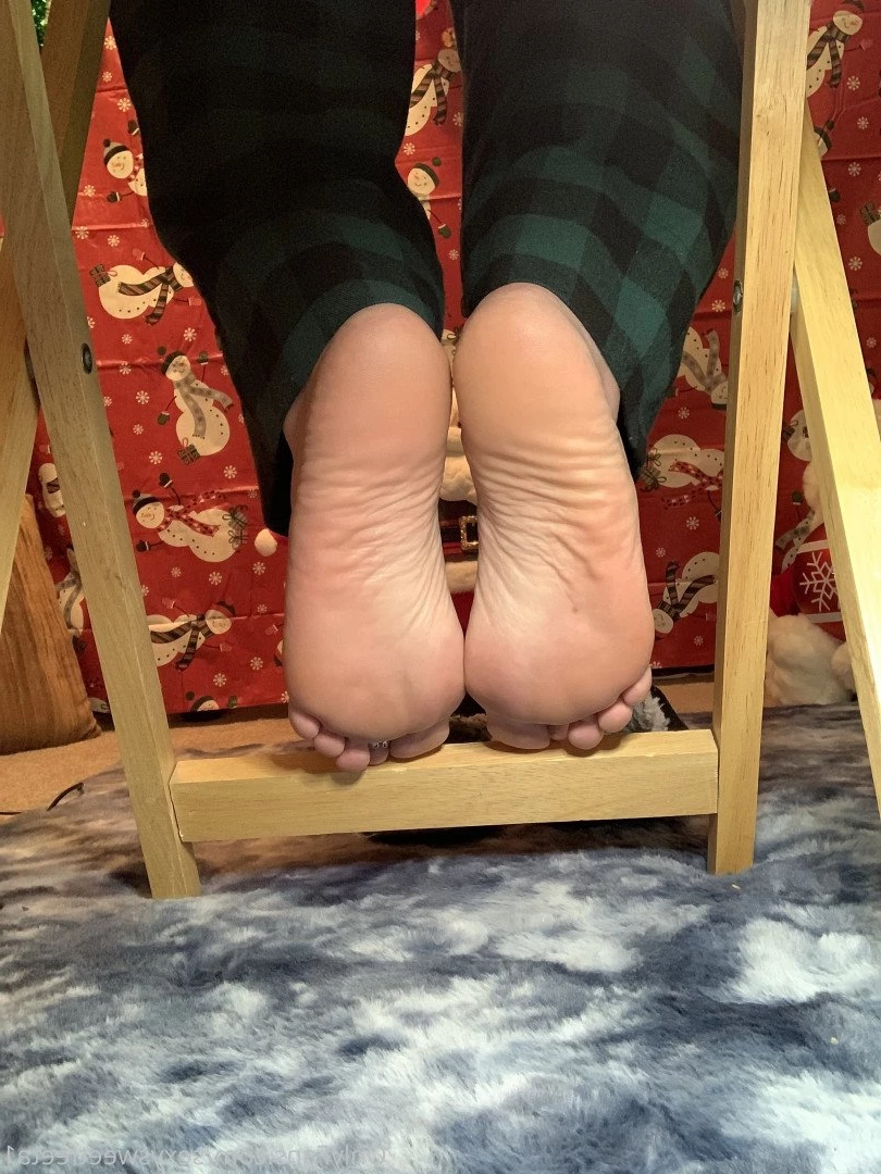 sexysweetfeetana [ sexysweetfeeta1 ] Onlyfans leaked photo 2734118 on Hotleaks.tv