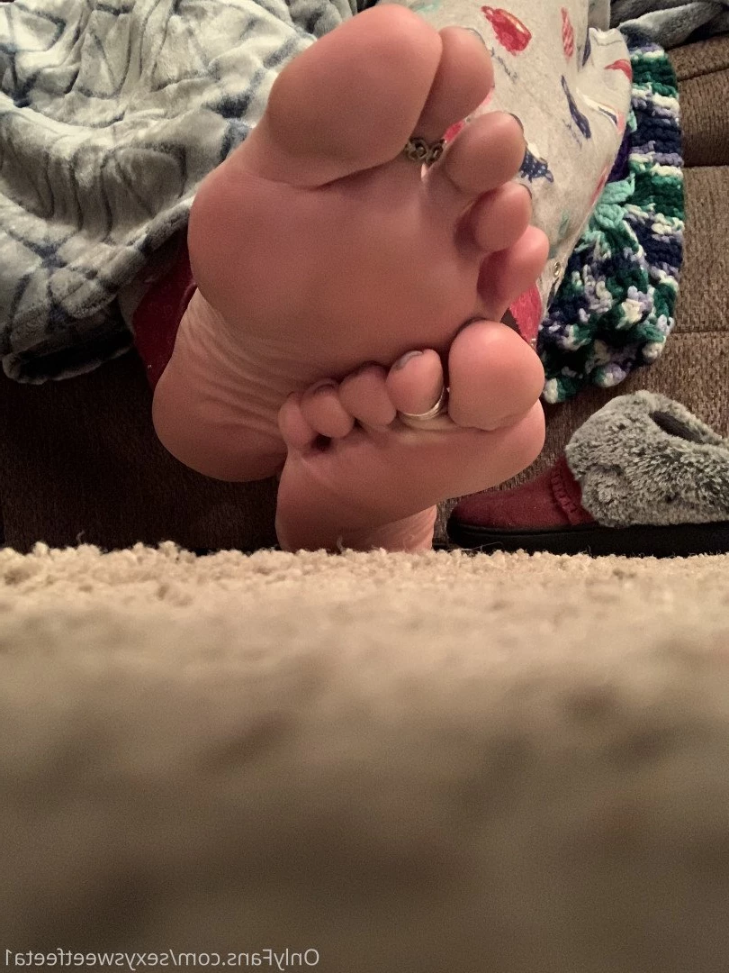 sexysweetfeetana [ sexysweetfeeta1 ] Onlyfans leaked photo 2734602 on Hotleaks.tv