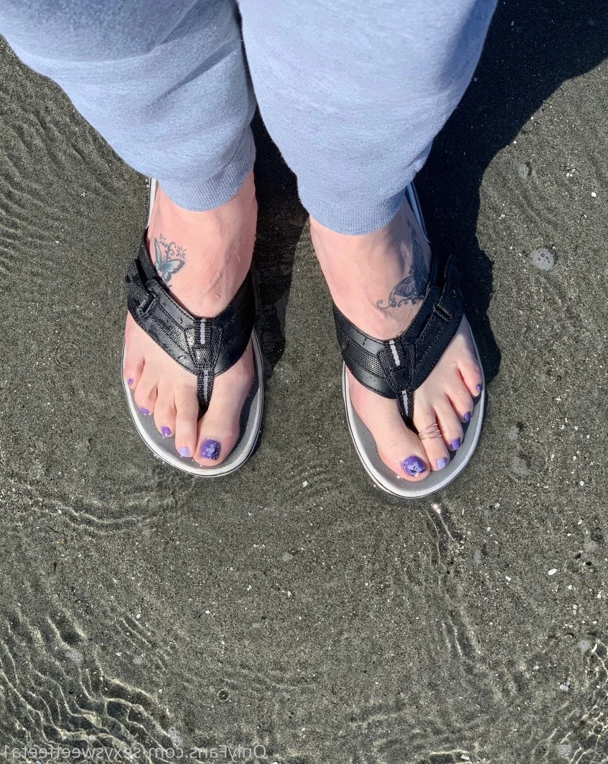 sexysweetfeetana [ sexysweetfeeta1 ] Onlyfans leaked photo 2734733 on Hotleaks.tv