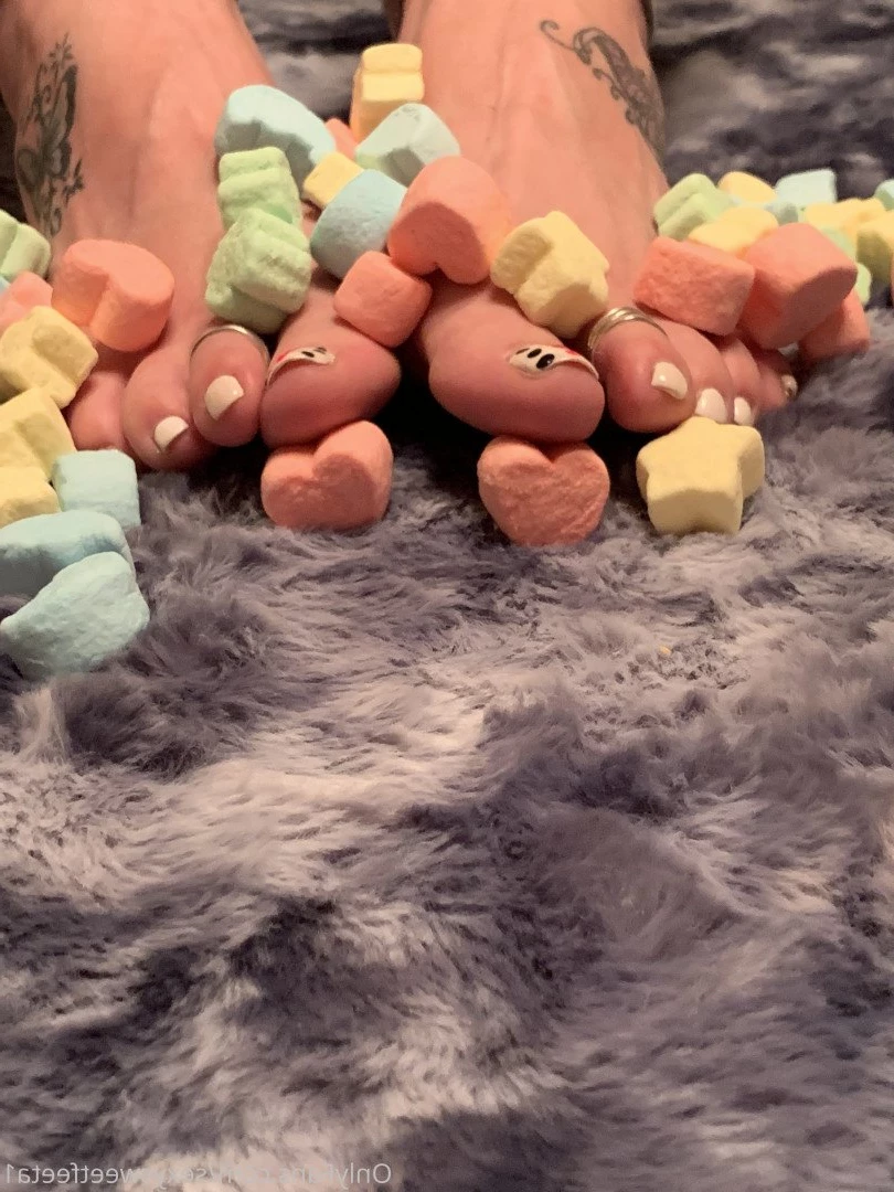 sexysweetfeetana [ sexysweetfeeta1 ] Onlyfans leaked photo 2734818 on Hotleaks.tv