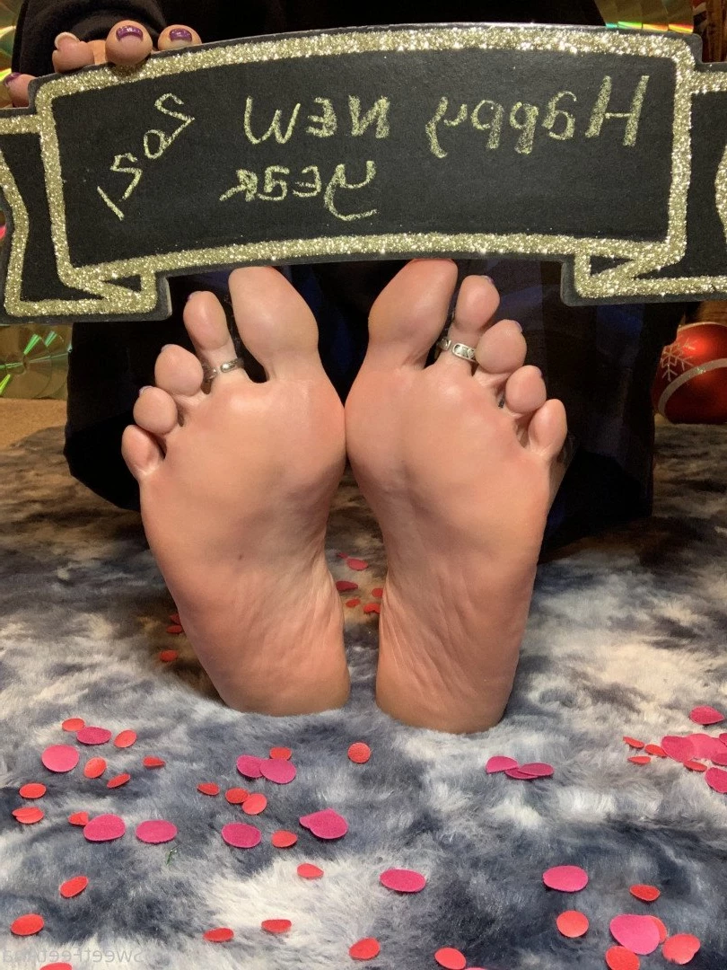 sexysweetfeetana [ sexysweetfeeta1 ] Onlyfans leaked photo 2735028 on Hotleaks.tv