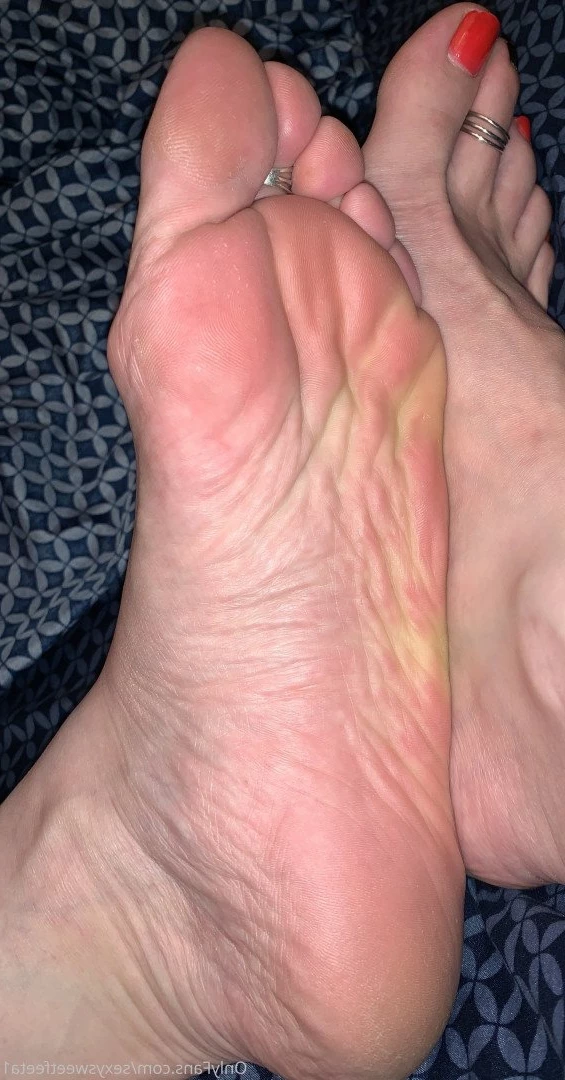 sexysweetfeetana [ sexysweetfeeta1 ] Onlyfans leaked photo 2735178 on Hotleaks.tv