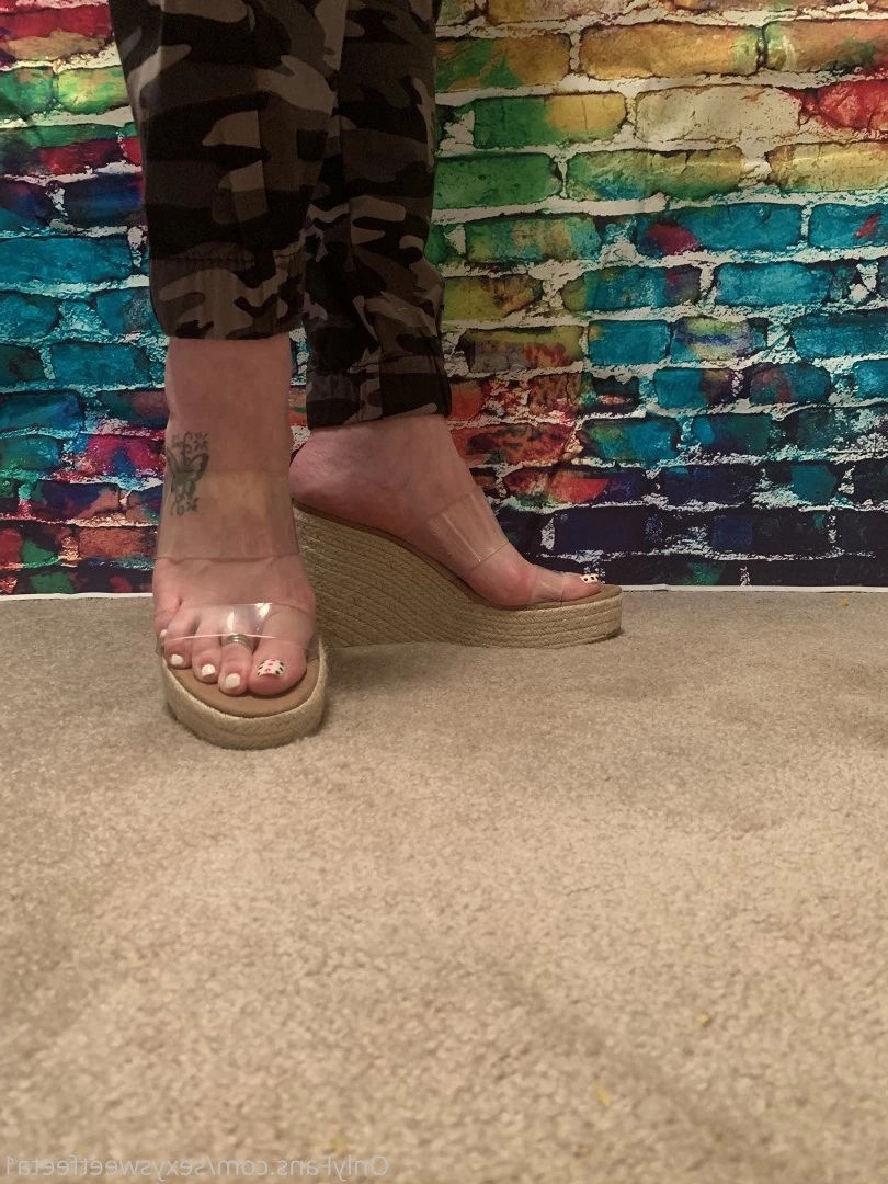 sexysweetfeetana [ sexysweetfeeta1 ] Onlyfans leaked photo 2735745 on Hotleaks.tv