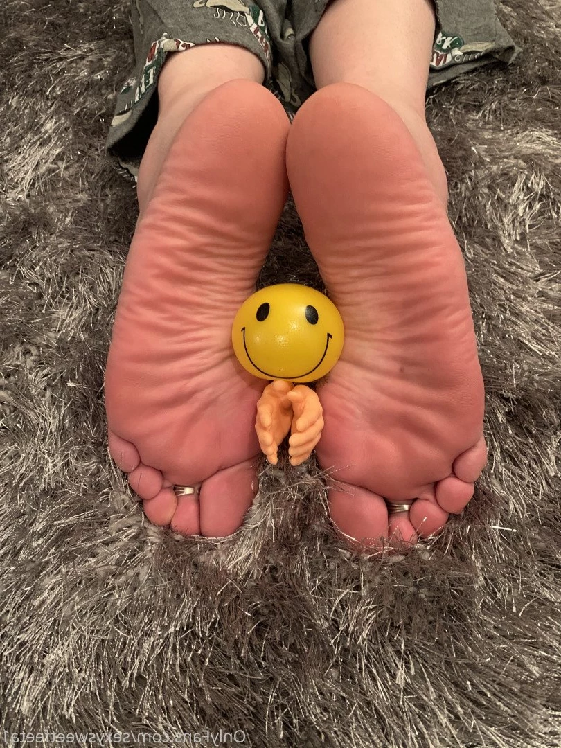 sexysweetfeetana [ sexysweetfeeta1 ] Onlyfans leaked photo 2735797 on Hotleaks.tv