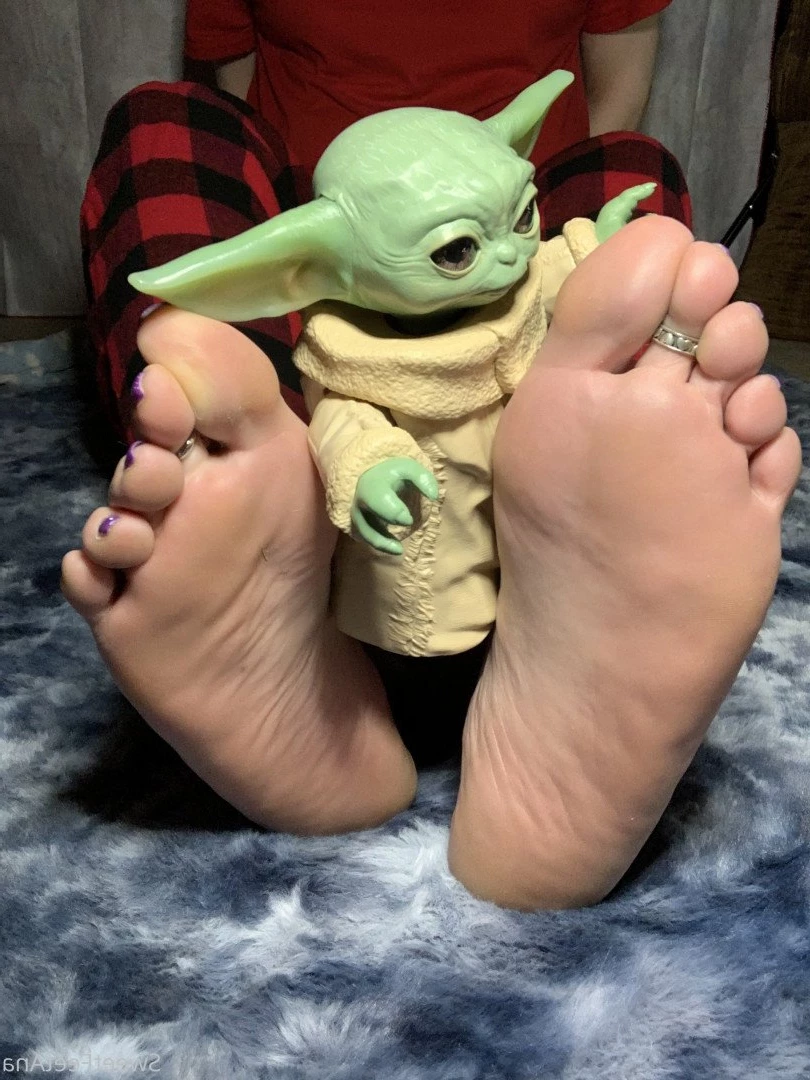 sexysweetfeetana [ sexysweetfeeta1 ] Onlyfans leaked photo 2736083 on Hotleaks.tv