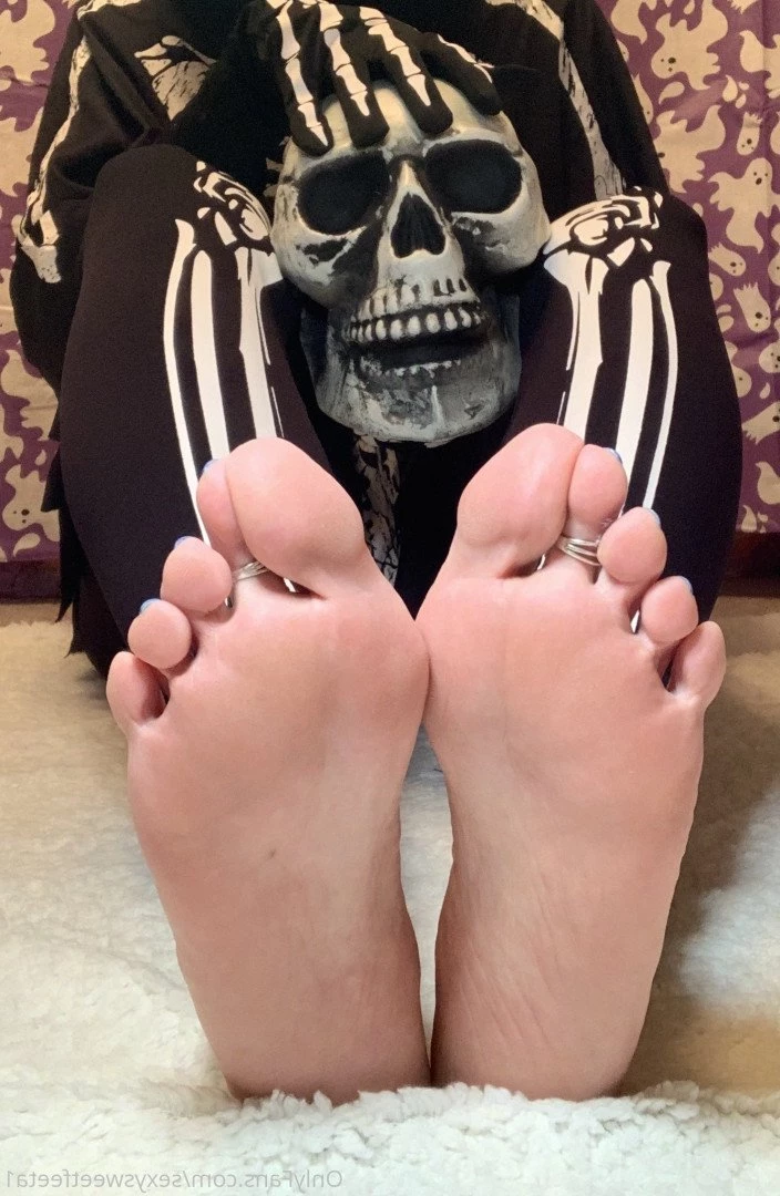 sexysweetfeetana [ sexysweetfeeta1 ] Onlyfans leaked photo 2736152 on Hotleaks.tv