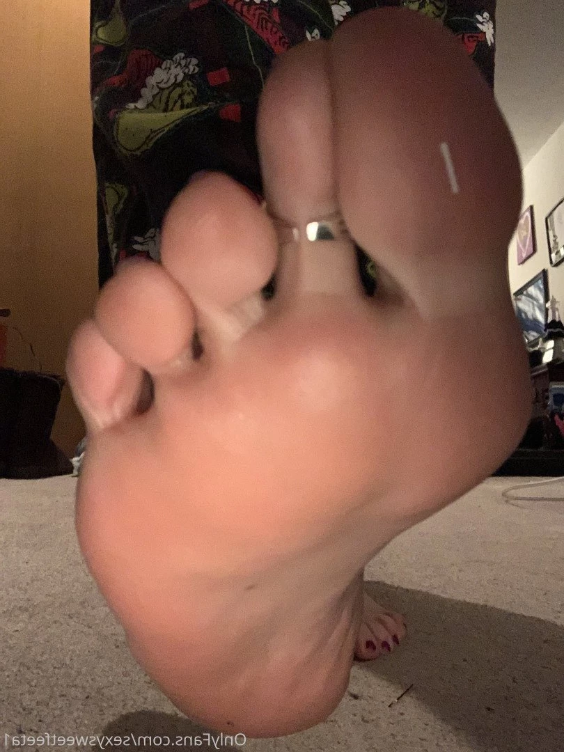 sexysweetfeetana [ sexysweetfeeta1 ] Onlyfans leaked photo 2736338 on Hotleaks.tv
