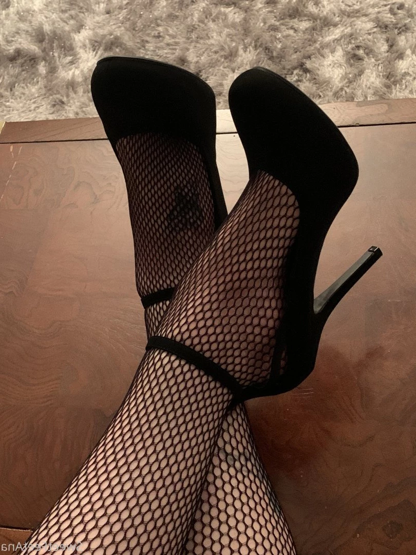 sexysweetfeetana [ sexysweetfeeta1 ] Onlyfans leaked photo 2736707 on Hotleaks.tv
