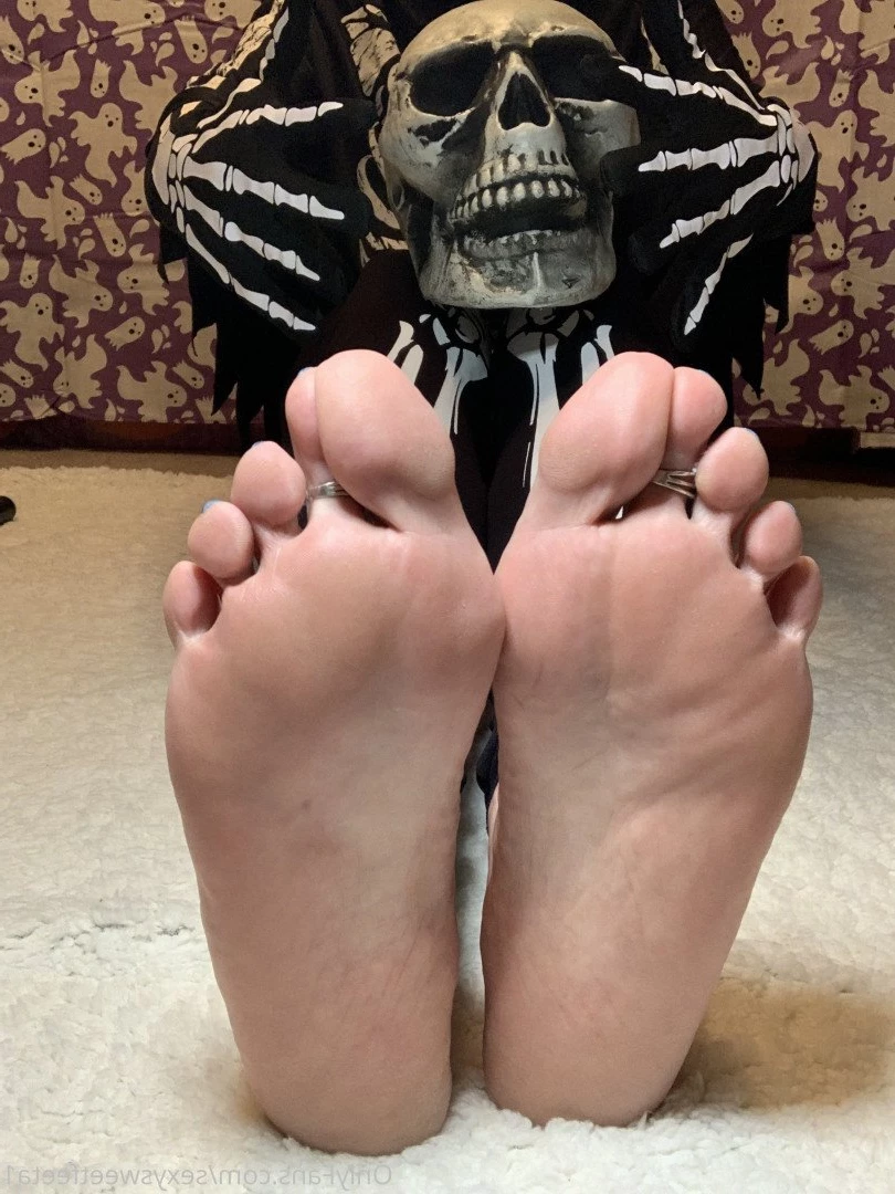 sexysweetfeetana [ sexysweetfeeta1 ] Onlyfans leaked photo 2736927 on Hotleaks.tv