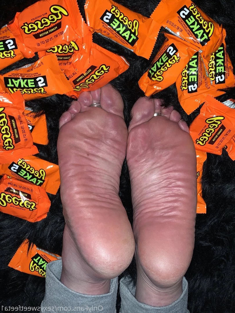 sexysweetfeetana [ sexysweetfeeta1 ] Onlyfans leaked photo 2736950 on Hotleaks.tv