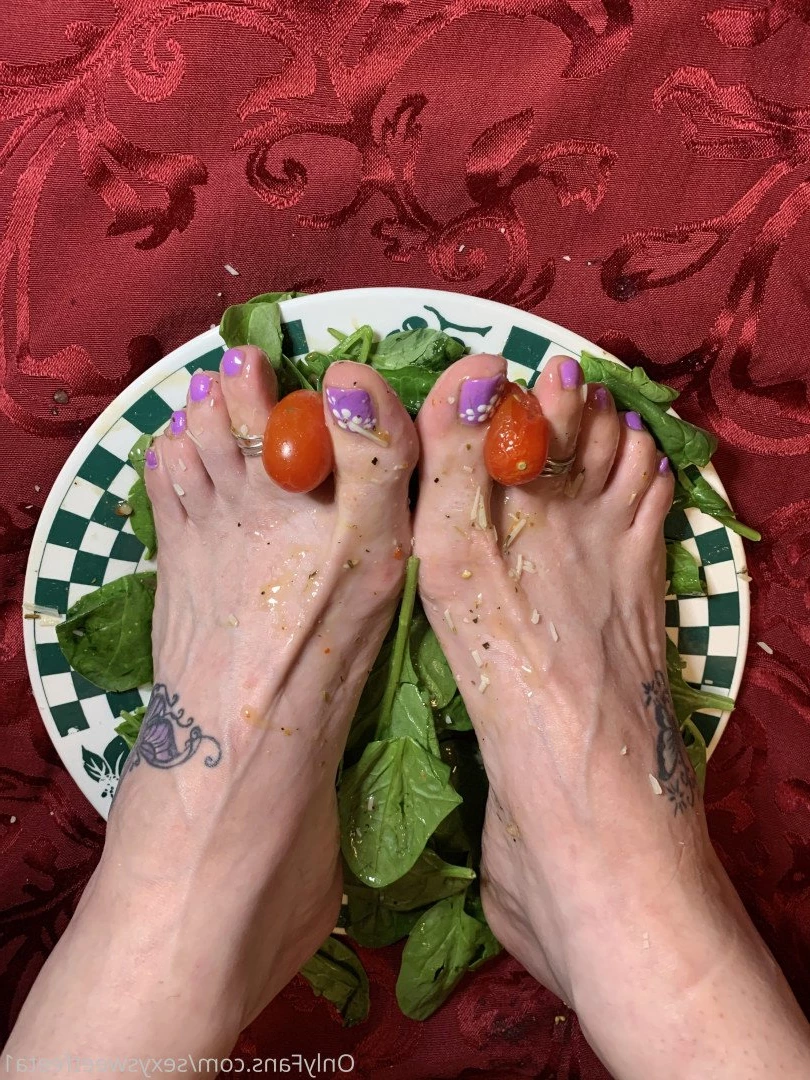 sexysweetfeetana [ sexysweetfeeta1 ] Onlyfans leaked photo 2737140 on Hotleaks.tv