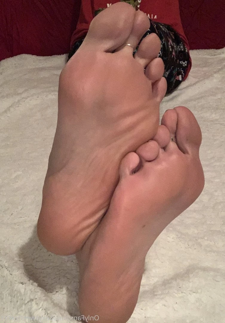 sexysweetfeetana [ sexysweetfeeta1 ] Onlyfans leaked photo 2737219 on Hotleaks.tv