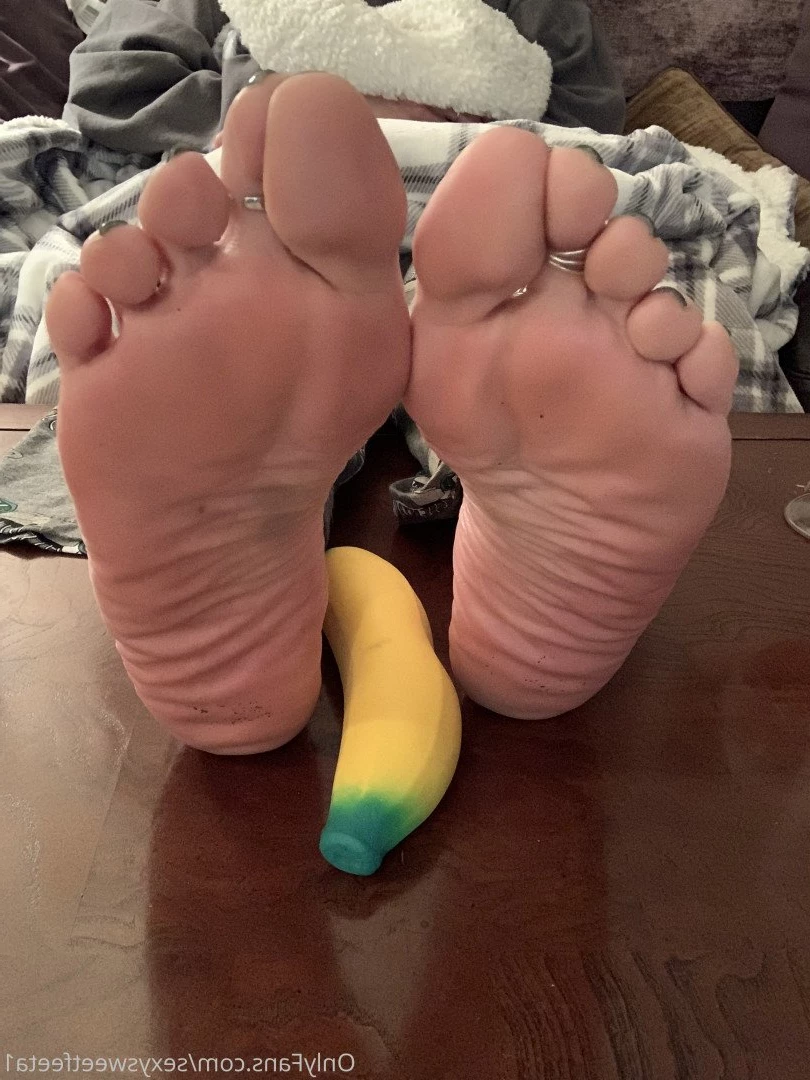 sexysweetfeetana [ sexysweetfeeta1 ] Onlyfans leaked photo 2737310 on Hotleaks.tv